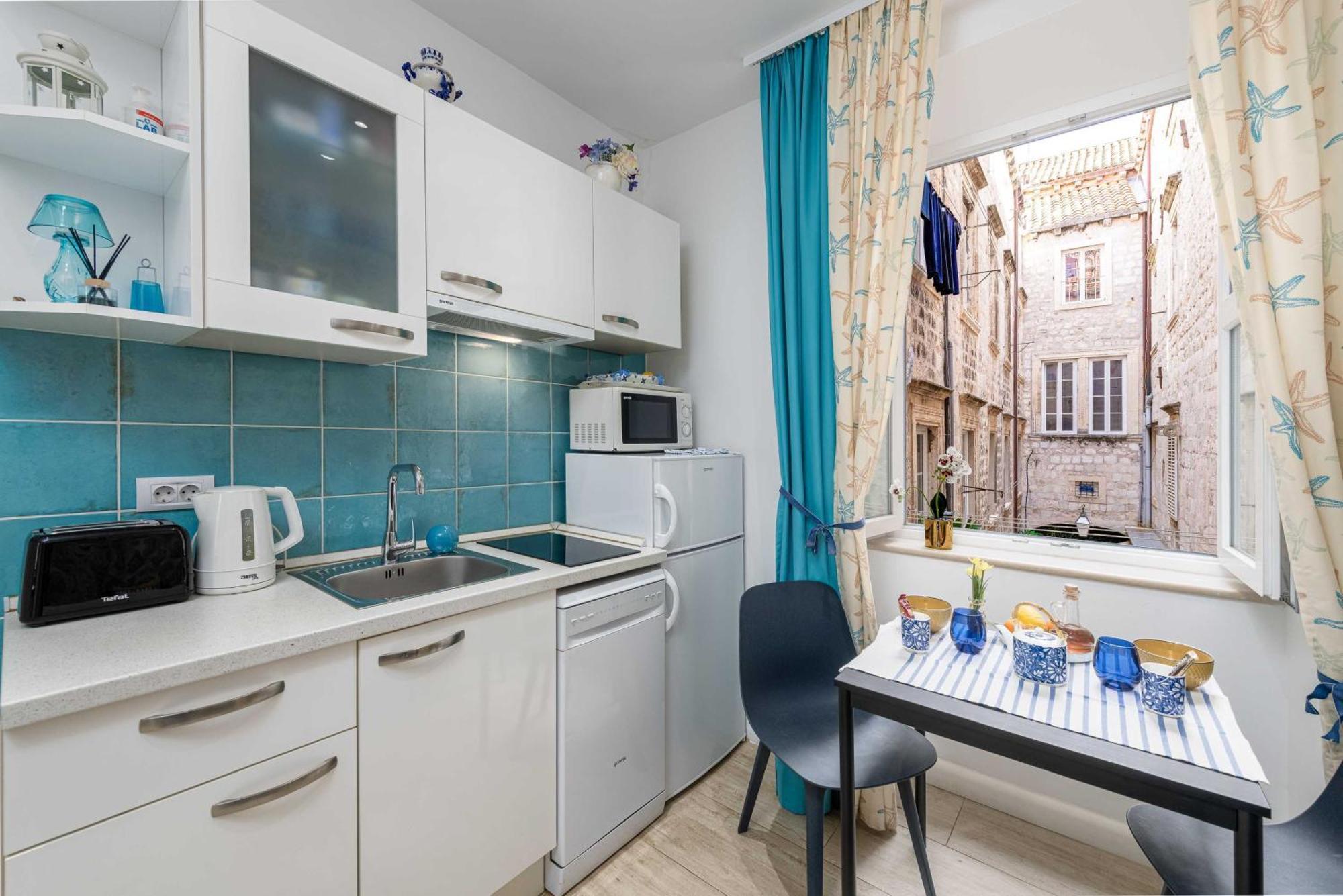 L & L Old Town Apartments ดูบรอฟนิก ภายนอก รูปภาพ