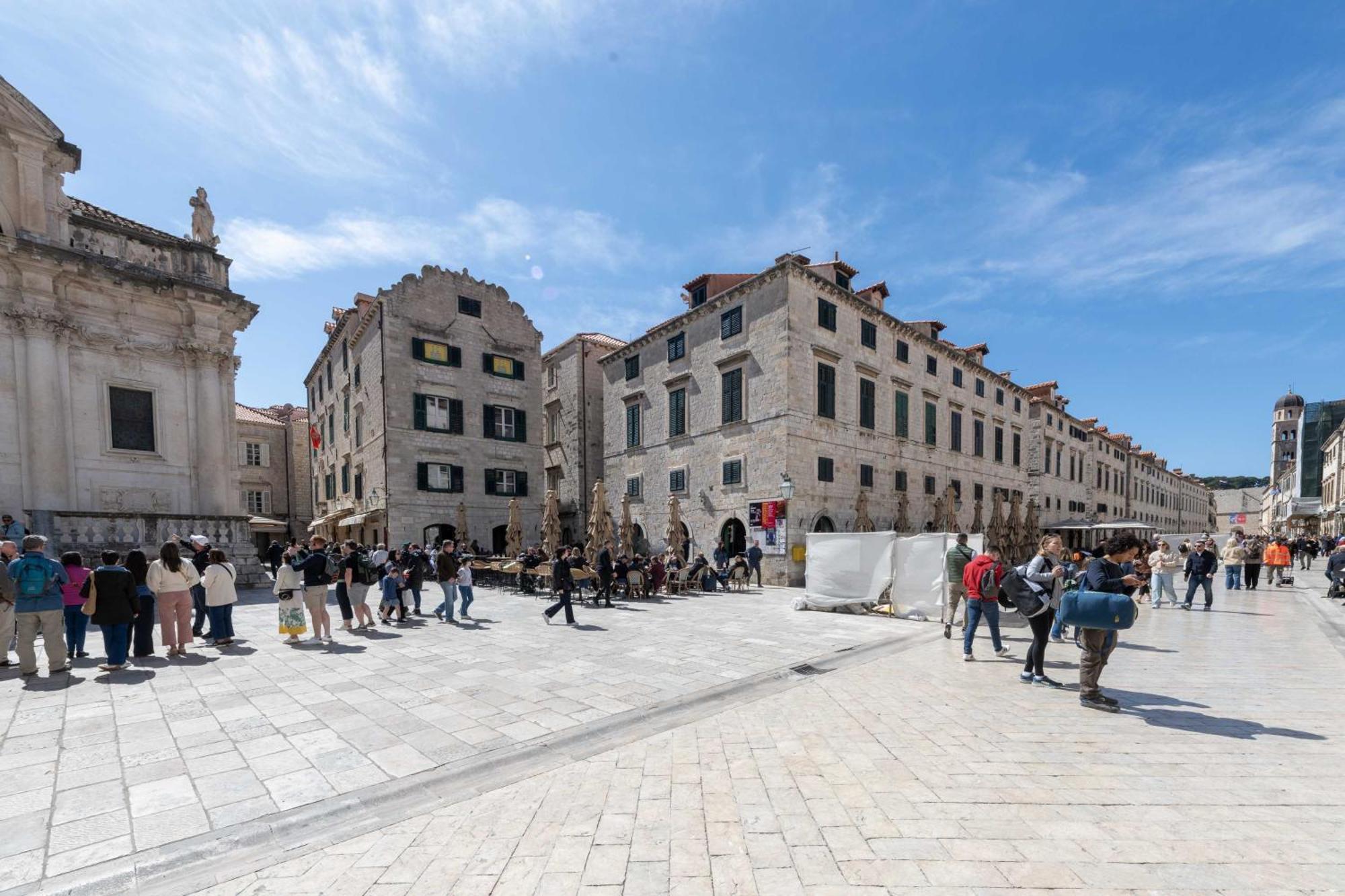 L & L Old Town Apartments ดูบรอฟนิก ภายนอก รูปภาพ